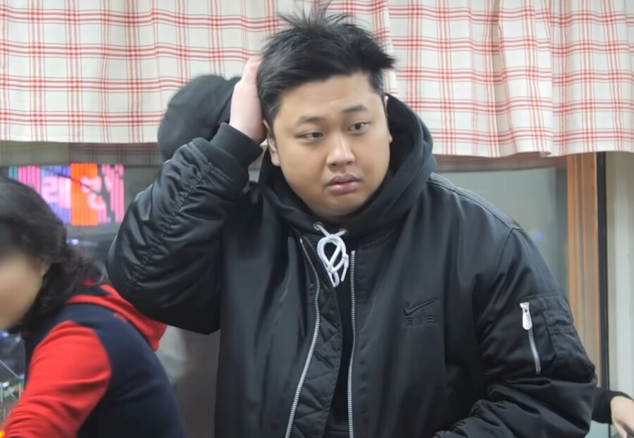 유머) 교수님에게 밥집에서 딱걸린 대학원생 윤남노 ㅋㅋ_19.jpg