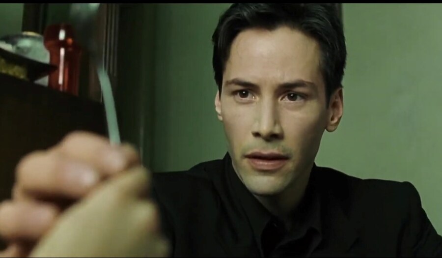 영화) 매트릭스 1편의 핵심 메세지 "숟가락은 없다"_13.jpg