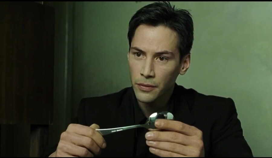 영화) 매트릭스 1편의 핵심 메세지 "숟가락은 없다"_20.jpg