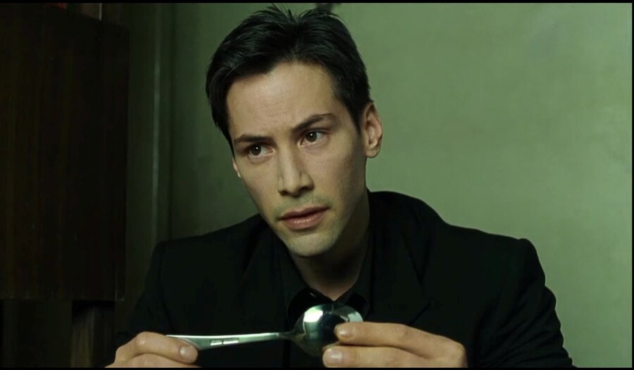 영화) 매트릭스 1편의 핵심 메세지 "숟가락은 없다"_28.jpg