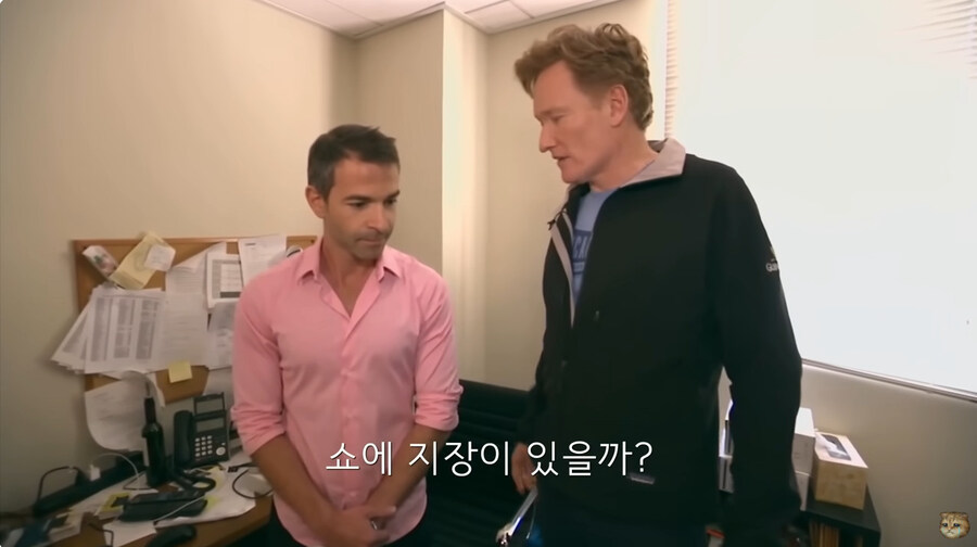 지금의 미국 정부 처럼 인원 감축을 하려고 했던 코난 오브라이언의 쇼_141.jpg