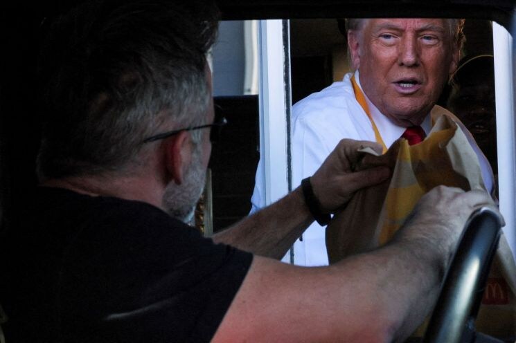 "야, 알바야 감튀 탔잖아"_1.jpg