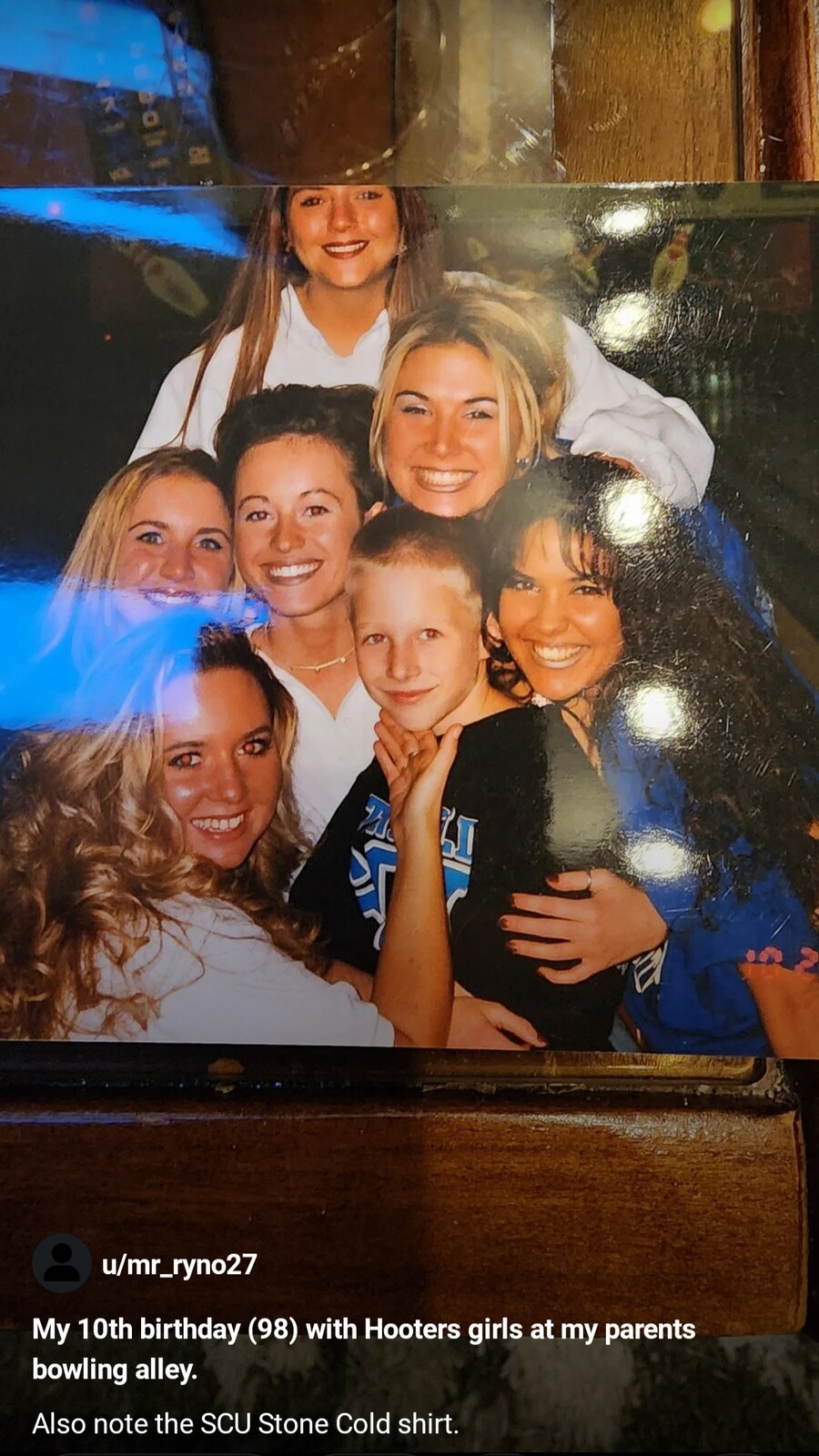 많은 이들의 추억이 담긴 '후터스'가 파산 신청한다고 함_9.jpg