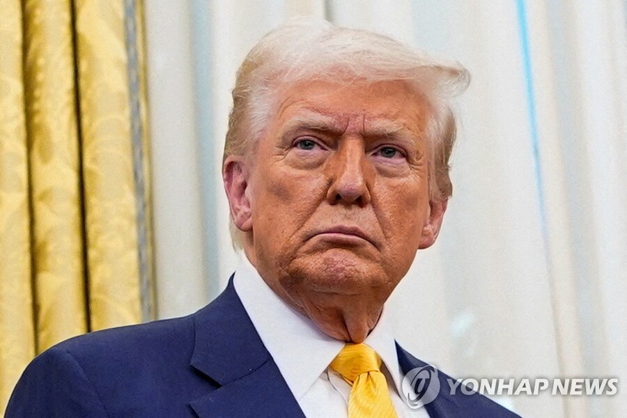 트럼프가 미치광이 전략 중이라고 믿는 사람들이 모르는 것_10.jpg