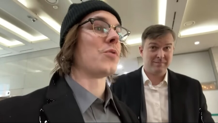 물 건너 온 황금 고블린 근황_1.png