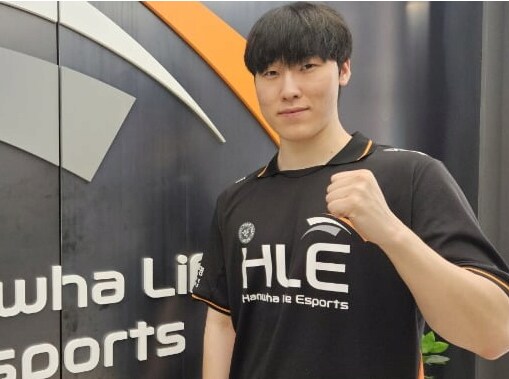 롤)"폼 좋은 휴머노이드"_1.png