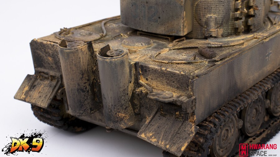 아카데미 1/35 German Tiger I Late Ver.[티거1 후기형]_12.png