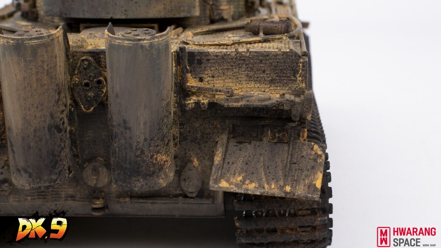 아카데미 1/35 German Tiger I Late Ver.[티거1 후기형]_14.png