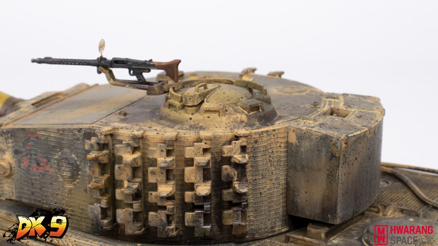 아카데미 1/35 German Tiger I Late Ver.[티거1 후기형]_15.png