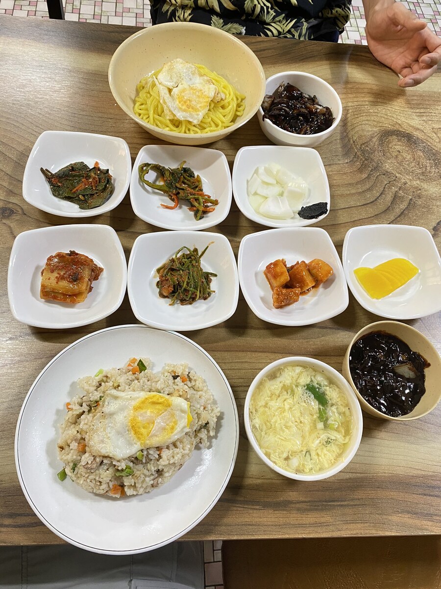 전남 장흥 중국집에 왔더니 잘 익힌 김치가 다섯종류가 나옴_3.jpg