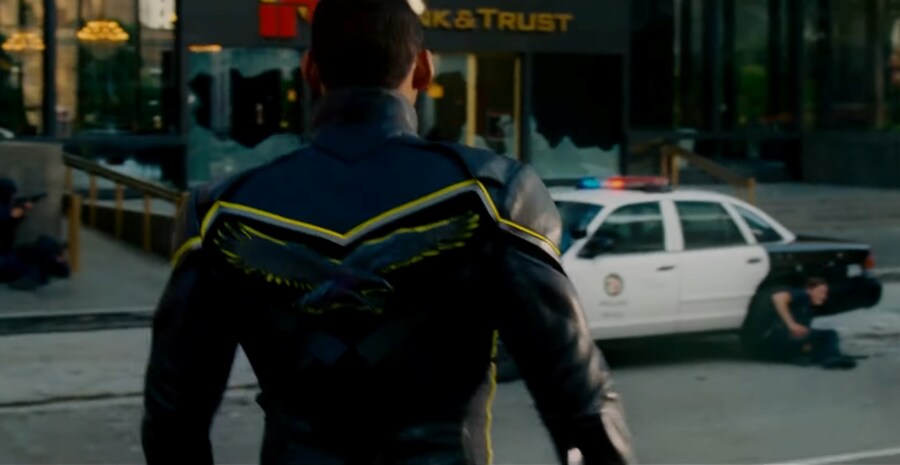 영화) 핸콕 명장면 "이제 착하게 살기로 결심한 핸콕" ㅋㅋㅋ_36.jpg