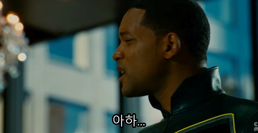 영화) 핸콕 명장면 "이제 착하게 살기로 결심한 핸콕" ㅋㅋㅋ_78.jpg