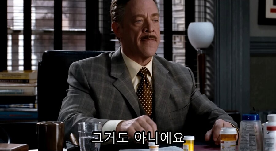 스파이더맨) 약 먹는 JJJ_26.jpg