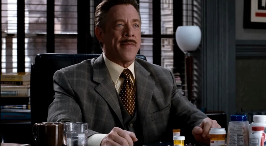 스파이더맨) 약 먹는 JJJ_34.jpg