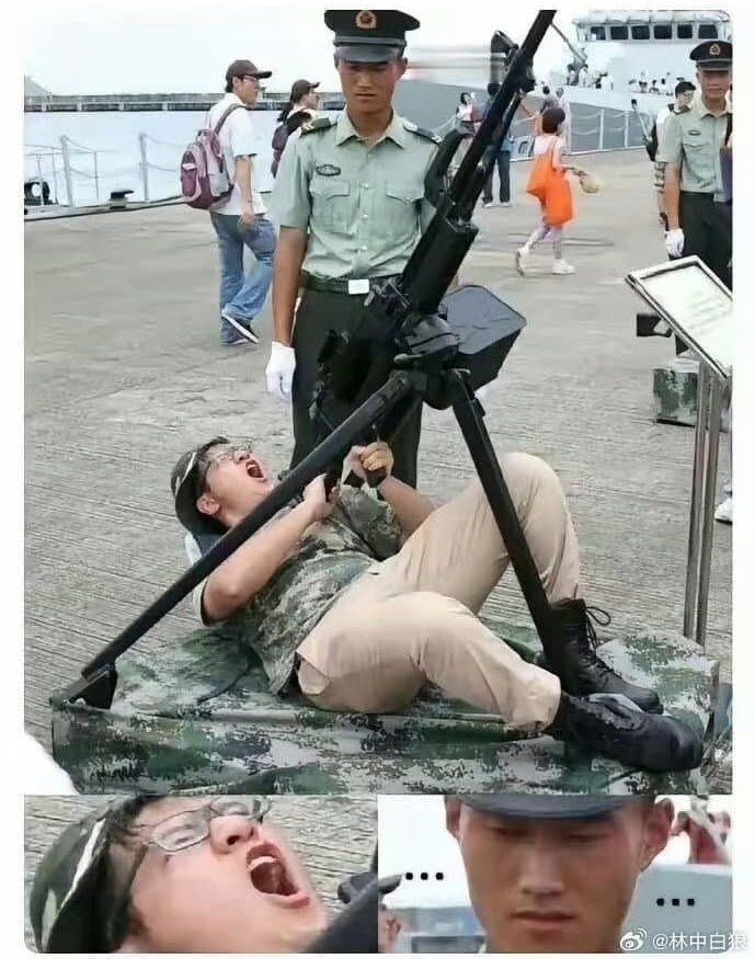 군인이 민간인을 보고 폭력이 매우 마려울 때_1.jpg