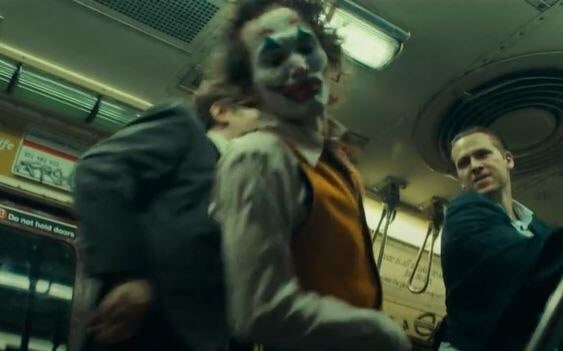 조커 1편이 되게 위험한 영화라고 느낀 이유._1.jpg