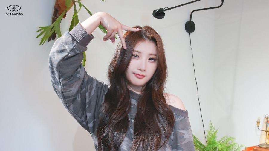 250315.[P.S DIARY] 📷 Debut 4th Anniversary Behind 📷 09.png