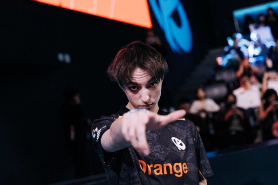 '협곡에 100%는 없다'…KC, 난타전 끝에 HLE 1세트 제압_1.jpg