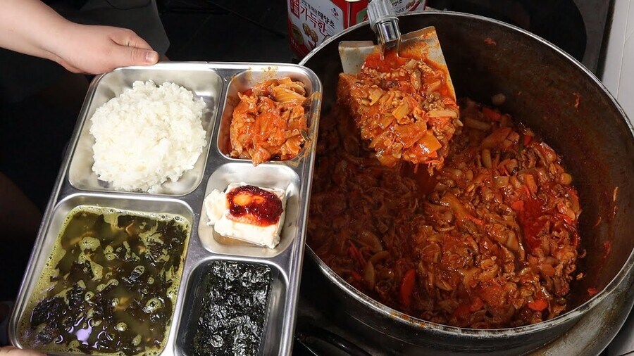 군필자들의 제육볶음_5.jpg