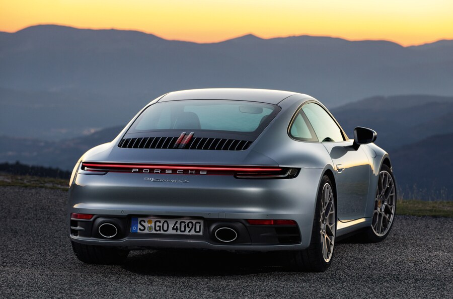 공식 일러스트가 묘사한 나츠하 프로듀서의 삶.jpg_10.png