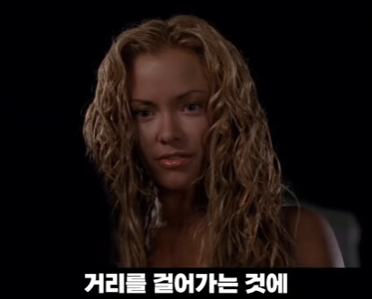 촬영 허가 받는데 6개월 걸린 장면.jpg_16.jpg