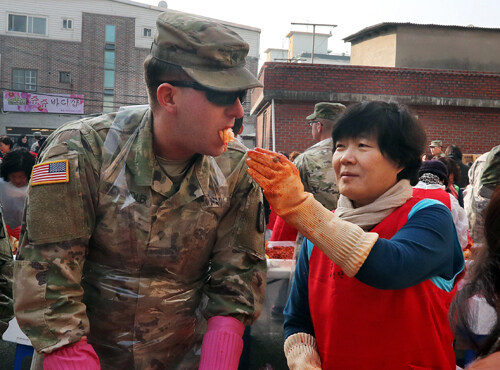 주한미군의 겨울철 부업_6.jpg