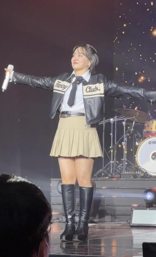 하나씩 봉인이 풀리는 윤하.jpg_3.jpg