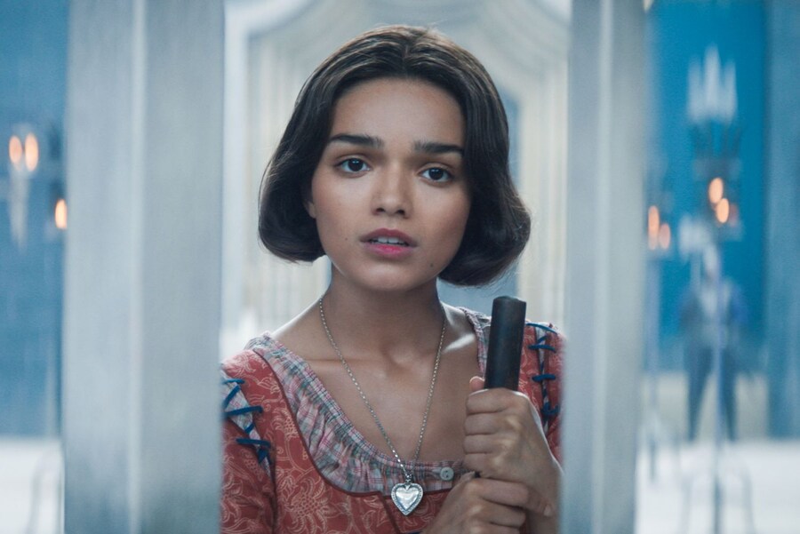 디즈니 실사 공주 영화 배우 특징_2.jpg