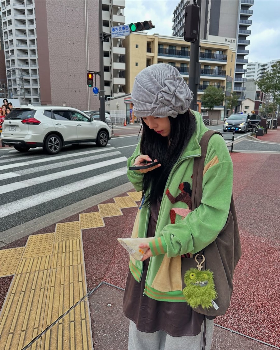 250322.휘인.인스타그램 08.jpg