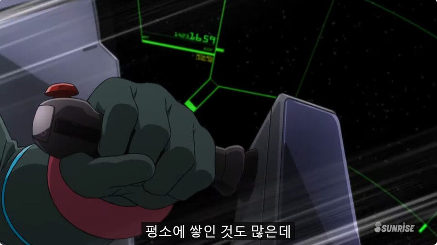 건담 역대 가장 불쌍한 인물_4.jpg