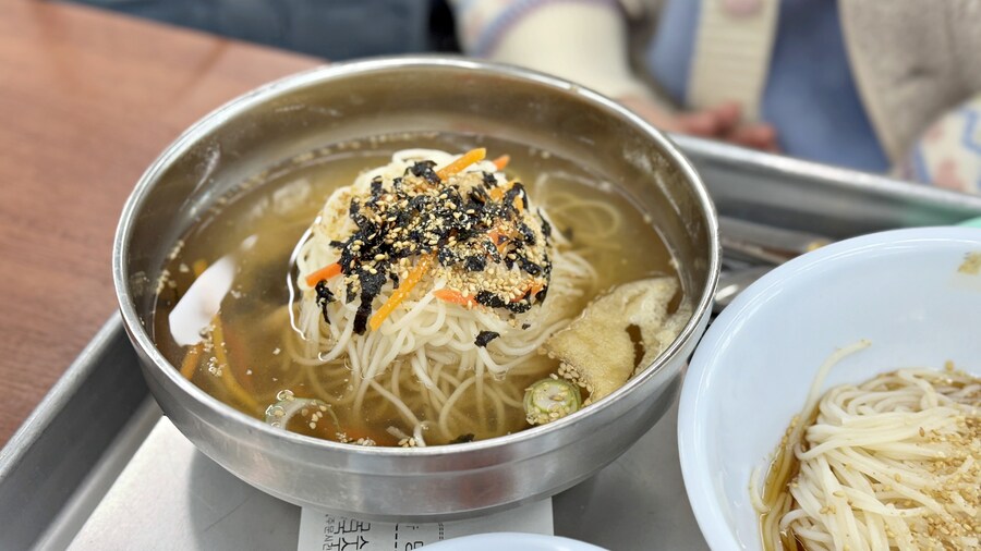 밖에서 밥 먹습니다 경기 연천 망향비빔국수본점