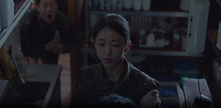 뒤에 깨알 라인호 ㅋㅋㅋ 귀여운데_1.png