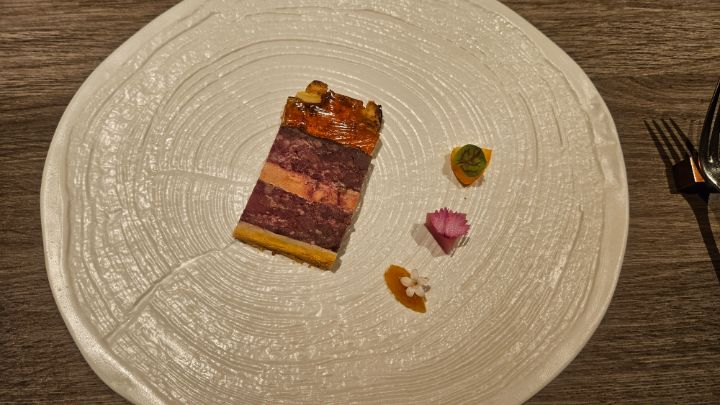 도쿄 다이닝 사슴스테이크 곰 오소리 멧돼지 사슴피등등_6.jpg