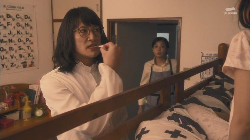 갓 입싸한 가정부를 모욕하는 고용주의 남매_24.jpg