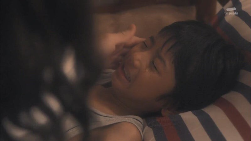 갓 입싸한 가정부를 모욕하는 고용주의 남매_34.jpg