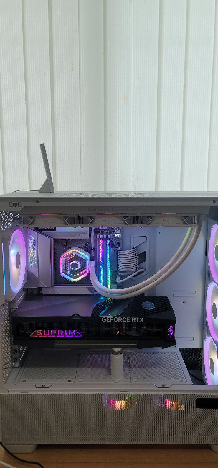 어마 아이스 5090 구하기 전까지 쓸 슈프림 (정가구입)_4.jpg