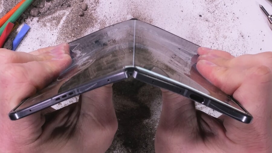 오포 파인드 N5 내구성 테스트_1.jpg