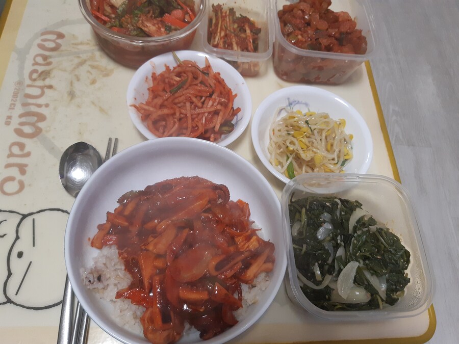 오징어덮밥 (3월 30일)_1.jpg