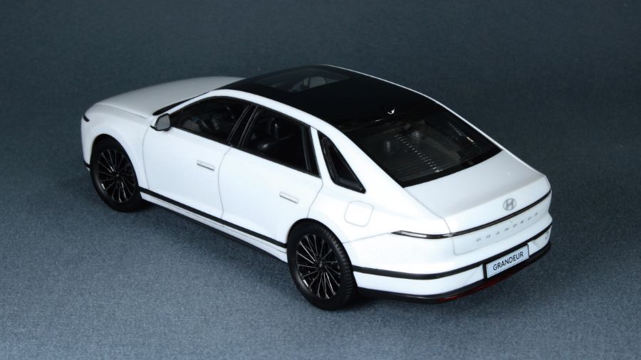 너무 잘나와 놀란 아카데미과학 1/24 그랜저GN7_8.jpg