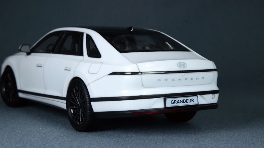 너무 잘나와 놀란 아카데미과학 1/24 그랜저GN7_9.jpg