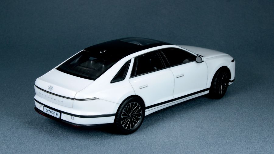 너무 잘나와 놀란 아카데미과학 1/24 그랜저GN7_7.jpg