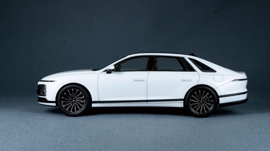 너무 잘나와 놀란 아카데미과학 1/24 그랜저GN7_4.jpg