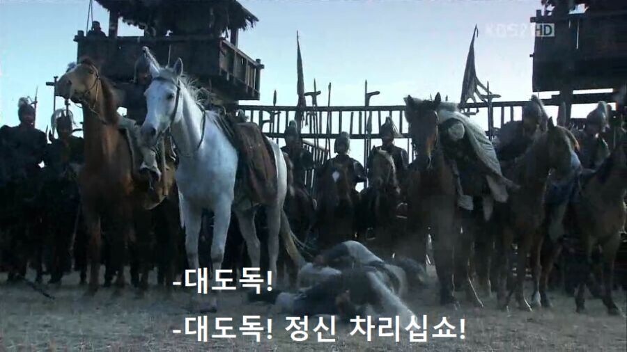 삼국지) 쬬 : 사람은 욕먹어도 안죽어!_8.jpg