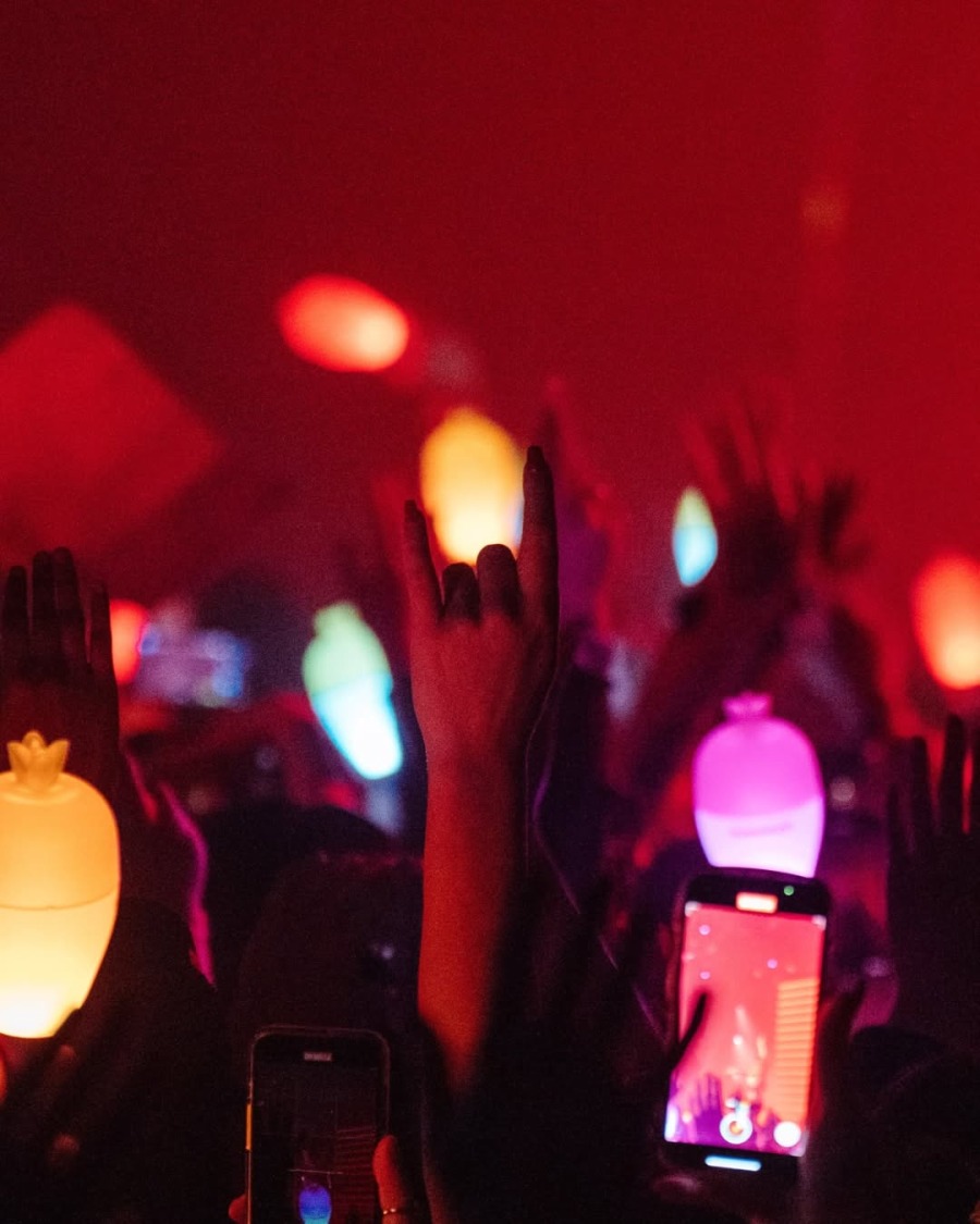 250403.화사.인스타그램 05.jpg