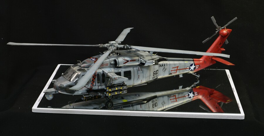 1/35 아카데미 MH-60 씨호크_1.jpg