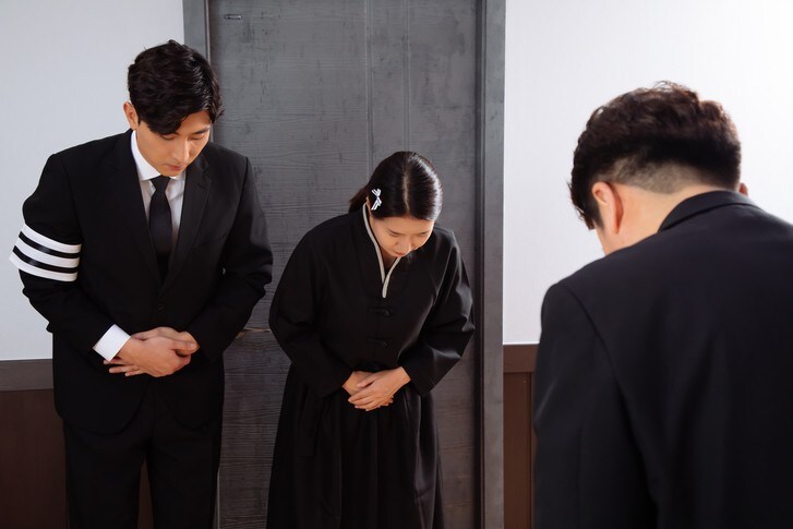 톰브라운? 이 브랜드 옷은 아무리 봐도..._4.jpg