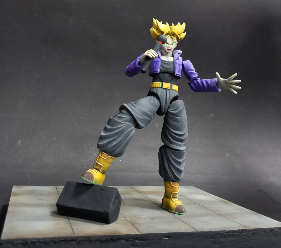 가수가 되고픈 드래곤볼 초싸이언 트랭크스_11.jpg