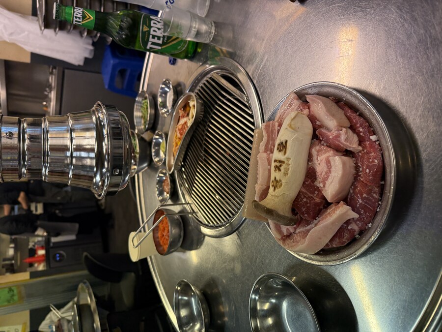 김포에서 먹는 돼지한근 연탄구이_(+육회)_4.jpg