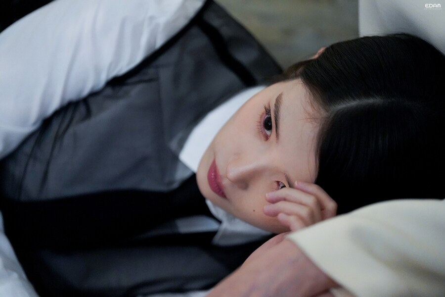 [EDAM] Whoever, Whenever, Wherever 아이유를 사랑하자_5.jpg