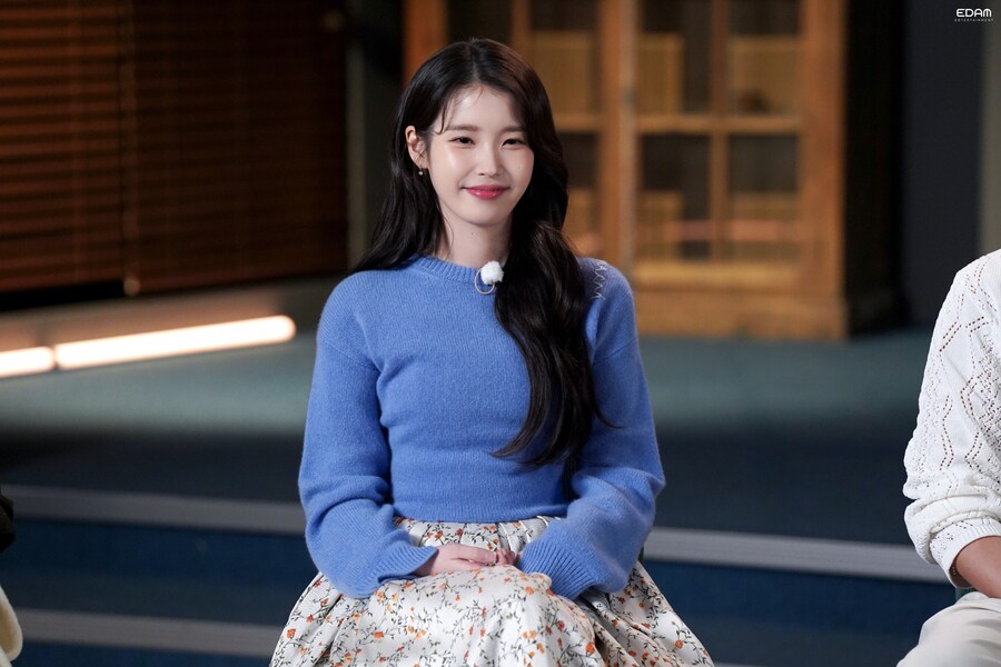 [EDAM] Whoever, Whenever, Wherever 아이유를 사랑하자_35.jpg